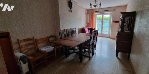 LA GUERCHE DE BGNE - Maison avec dépendances et terrain