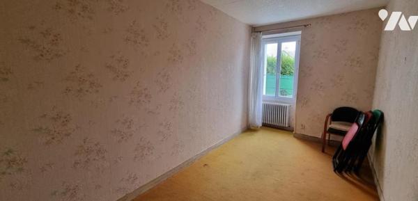 LA GUERCHE DE BGNE - Maison avec dépendances et terrain