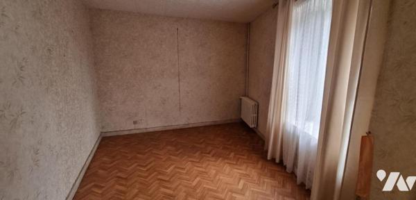 LA GUERCHE DE BGNE - Maison avec dépendances et terrain