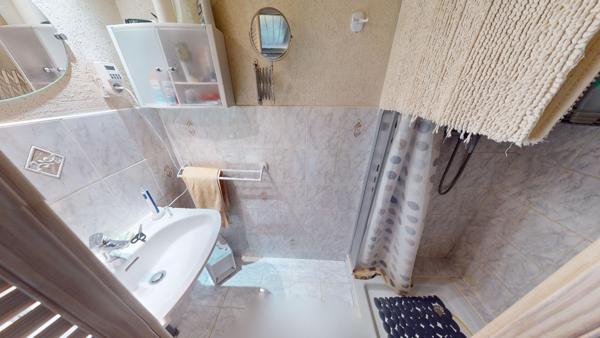 Maison 6 pièces 95m2 avec piscine