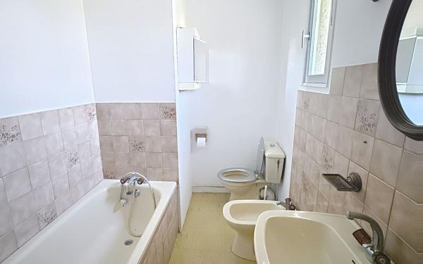 Maison à vendre    6 pièces •  Sorgues