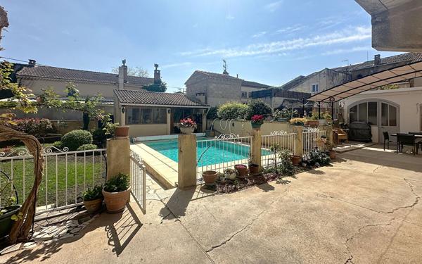 Maison à vendre    6 pièces •  Sorgues