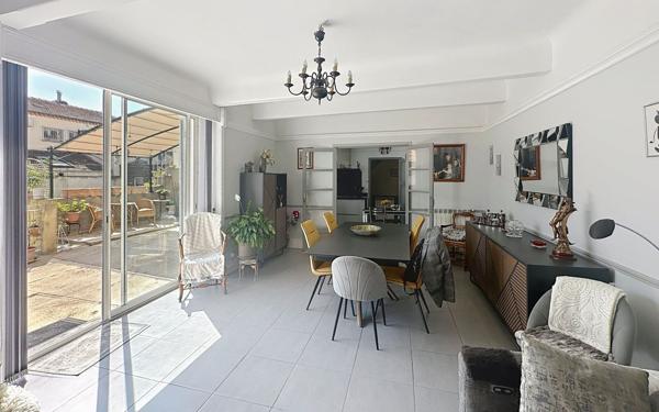 Maison à vendre    6 pièces •  Sorgues