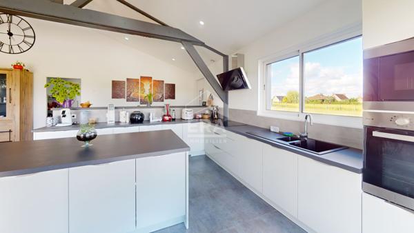 Loft en plain-pied - 212 m² - à 15 min d'Hazebrouck - Rare sur le marché !