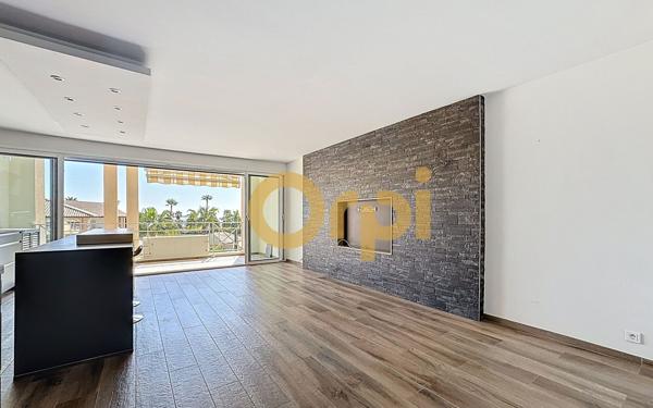 Appartement à vendre    2 pièces • 67,61 m2 Fréjus