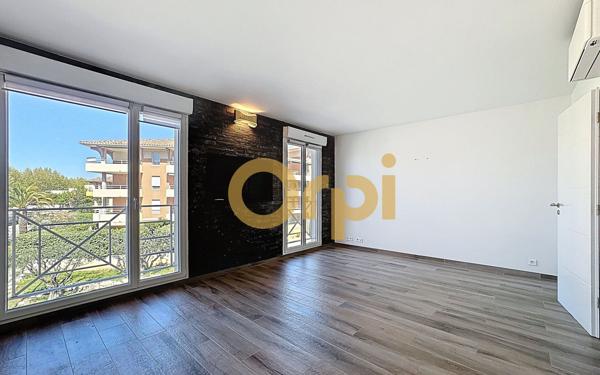 Appartement à vendre    2 pièces • 67,61 m2 Fréjus