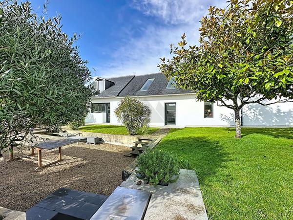 A VENDRE MAISON QUIMPER KERFEUNTEUN AVEC JARDIN SUD 5 CHAMBRES 180M2 LES COMMERCES A PIED