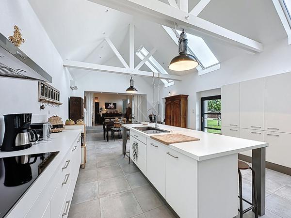 A VENDRE MAISON QUIMPER KERFEUNTEUN AVEC JARDIN SUD 5 CHAMBRES 180M2 LES COMMERCES A PIED