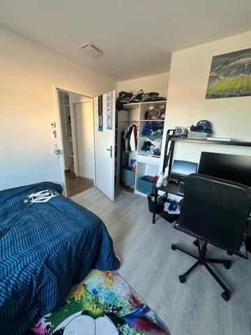 Villa récente climatisée, 4 chambres, piscine.