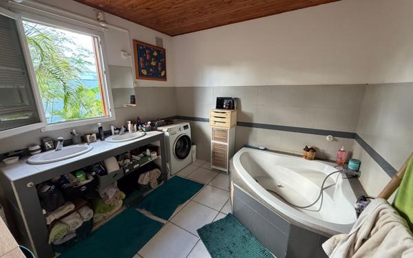 Maison à vendre    5 pièces •  Saint-Pierre