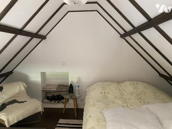 Véranda ouverte sur un magnifique jardin en coteau de plus de 5000m²/ rénovation de qualité