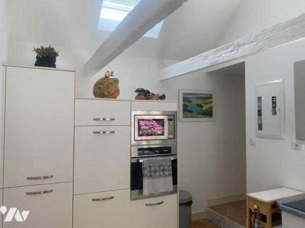 Véranda ouverte sur un magnifique jardin en coteau de plus de 5000m²/ rénovation de qualité