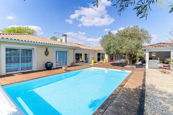 Maison à vendre |                                       Léognan |                                        6 pièces  |  222 m²