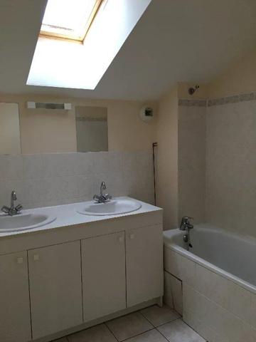 Location                                                      Appartement
                        
                     3 pièces                      62 m2                     à Vertou