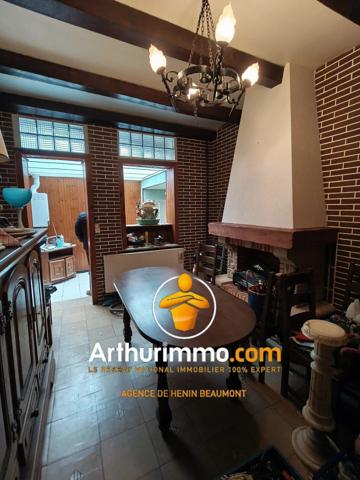 Vente                                                      Maison de ville
                        
                     4 pièces                      80 m2                     à Hénin-Beaumont