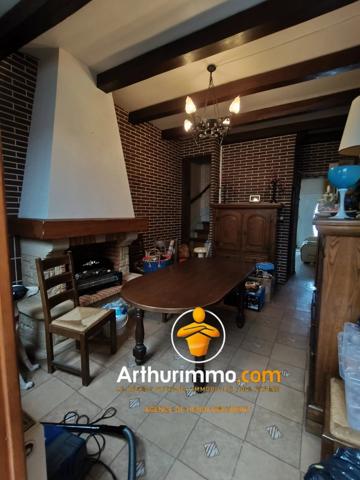 Vente                                                      Maison de ville
                        
                     4 pièces                      80 m2                     à Hénin-Beaumont