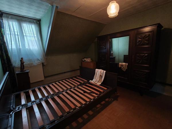 Vente                                                      Maison de ville
                        
                     4 pièces                      80 m2                     à Hénin-Beaumont
