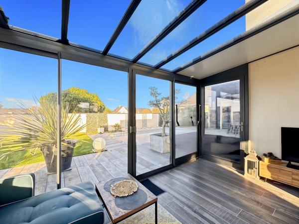 Maison d’architecte contemporaine connectée BBC 188 m² avec prestations d'exception sur parcelle de 750 m² avec piscine