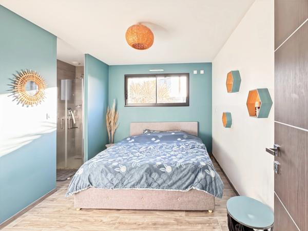 Maison d’architecte contemporaine connectée BBC 188 m² avec prestations d'exception sur parcelle de 750 m² avec piscine