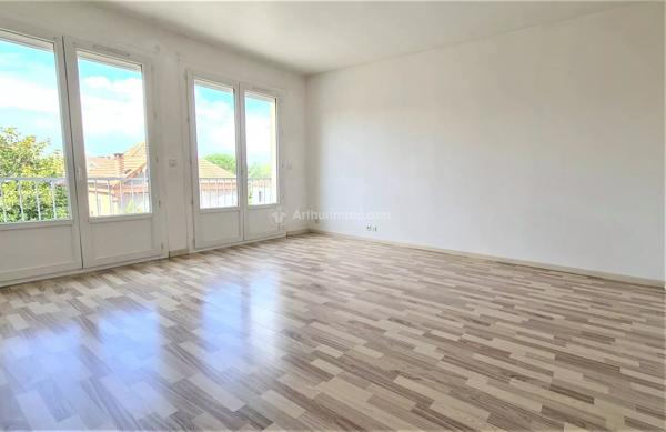 Location                                                      Appartement
                        
                     3 pièces                      65 m2                     à Albi