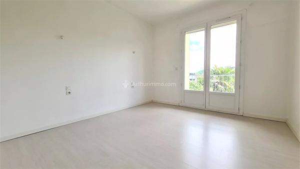 Location                                                      Appartement
                        
                     3 pièces                      65 m2                     à Albi