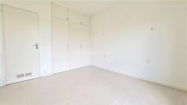 Location                                                      Appartement
                        
                     3 pièces                      65 m2                     à Albi