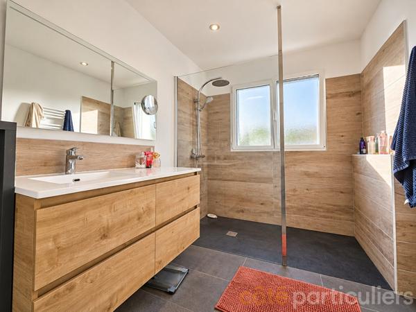 Vente
                Maison155 m² - 6 Pièces -
                    PLescop (56890)