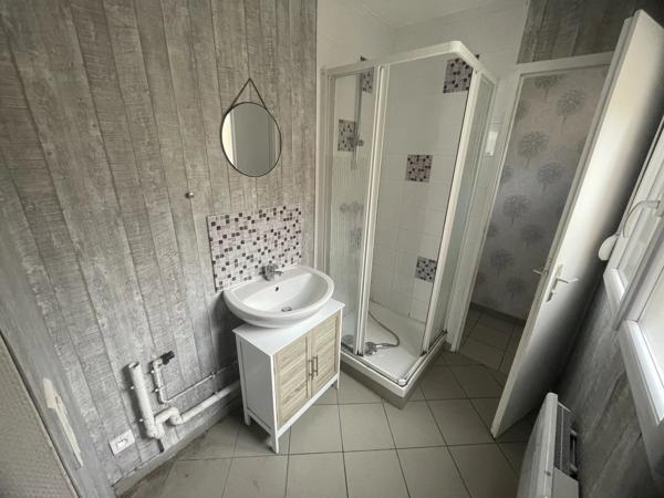 Location                                                      Maison
                        
                     3 pièces                      47 m2                     à Saint-Quentin