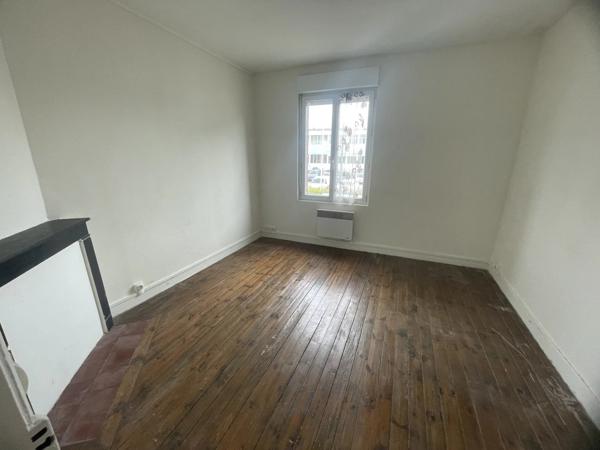 Location                                                      Maison
                        
                     3 pièces                      47 m2                     à Saint-Quentin