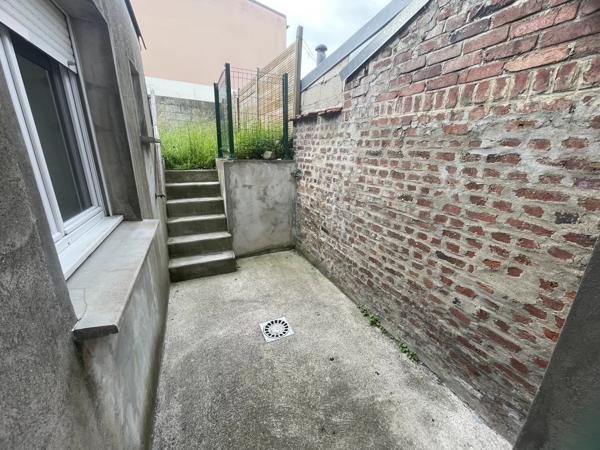 Location                                                      Maison
                        
                     3 pièces                      47 m2                     à Saint-Quentin