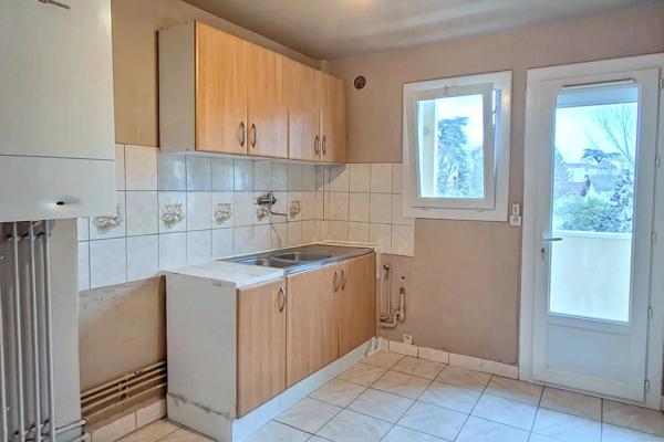 (64 140) - BILLERE - APPARTEMENT T3 - 2 EME ETAGE - 2 BALCONS - CAVE - PLACES DE STATIONNEMENT - HAUT DE BILLERE / BEAU-FRENE - LIMITE PAU