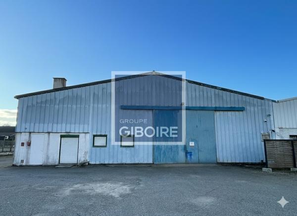 Local d'activites 760 m² à louer SAINT JACQUES DE LA LANDE (réf : 35.4304)