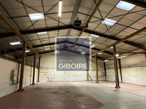 Local d'activites 760 m² à louer SAINT JACQUES DE LA LANDE (réf : 35.4304)
