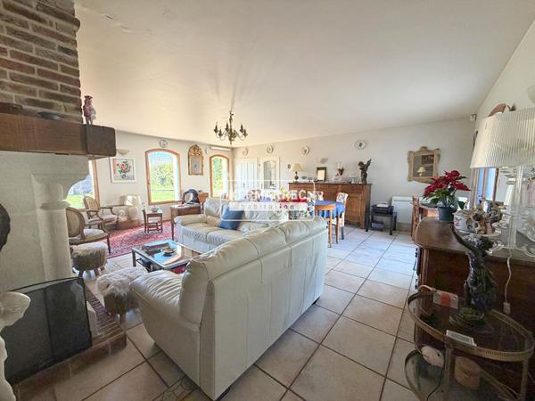 Maison 7 pièces – 180 m² environ à Ploeren (ref : 100851-ET)