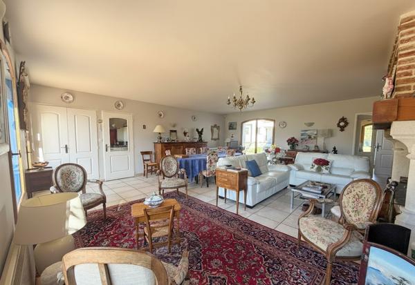 Maison 7 pièces – 180 m² environ à Ploeren (ref : 100851-ET)