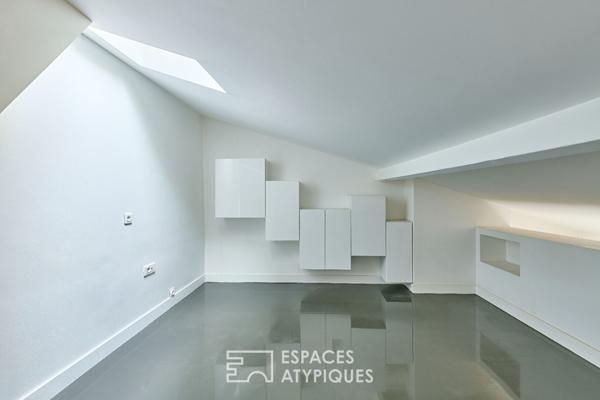 Dernier étage esprit loft design à Jules-Joffrin