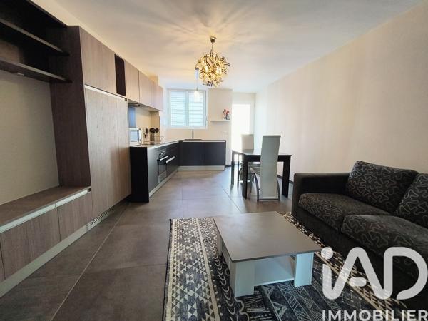 Location appartement 2 pièces 40 m² La Tour-de-Salvagny