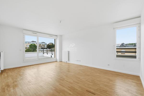 Appartement Saint Germain En Laye 5 pièces 96.61 m² Terrasse 49 m² 598 000 € **  - Référence  18419