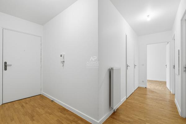 Appartement Saint Germain En Laye 5 pièces 96.61 m² Terrasse 49 m² 598 000 € **  - Référence  18419