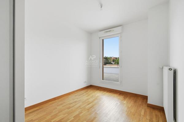 Appartement Saint Germain En Laye 5 pièces 96.61 m² Terrasse 49 m² 598 000 € **  - Référence  18419