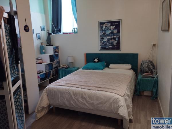 Maison 12 pièce(s) 8 chambre(s) 309 m²