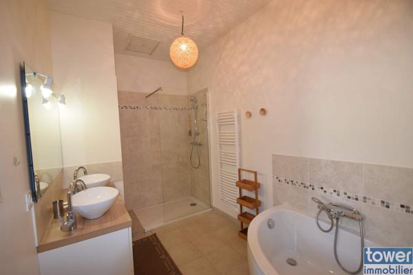 Maison 12 pièce(s) 8 chambre(s) 309 m²
