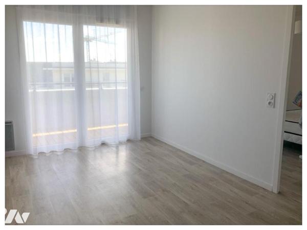 Appartement vendu en meublé avec locataire en place (Bail commercial)