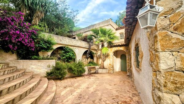 Maison à MANDELIEU LA NAPOULE (06210)