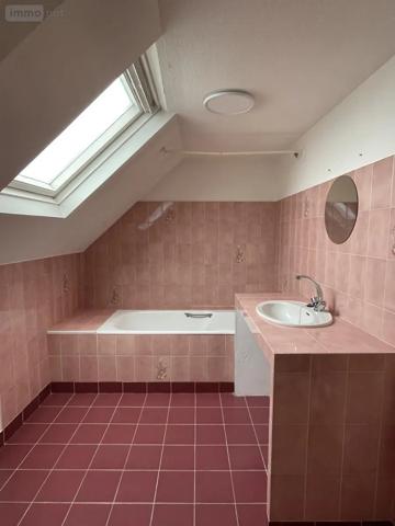 Location - Maison Saint-Jouan-des-Guérets 35430 127 m 2 800 m 2