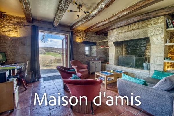 Propriete à vendre 12 pièces, 420m2 + 100m2 habitables sur 18ha de terrain