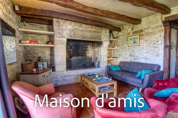 Propriete à vendre 12 pièces, 420m2 + 100m2 habitables sur 18ha de terrain