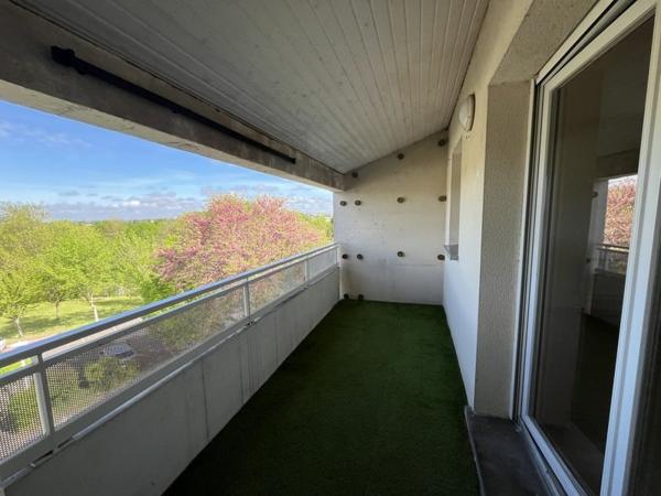 Appartement à louer |                                        Gond-Pontouvre |                                        3 pièces  | 55 m²