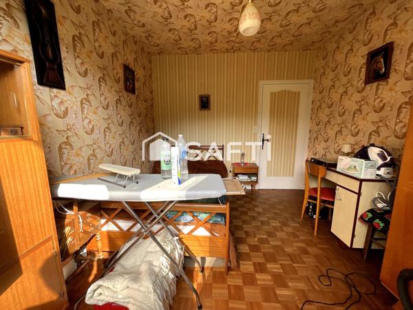 Maison avec sous-sol complet et dépendance!
