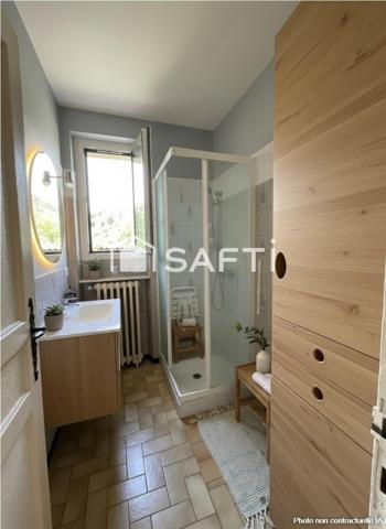Maison avec sous-sol complet et dépendance!